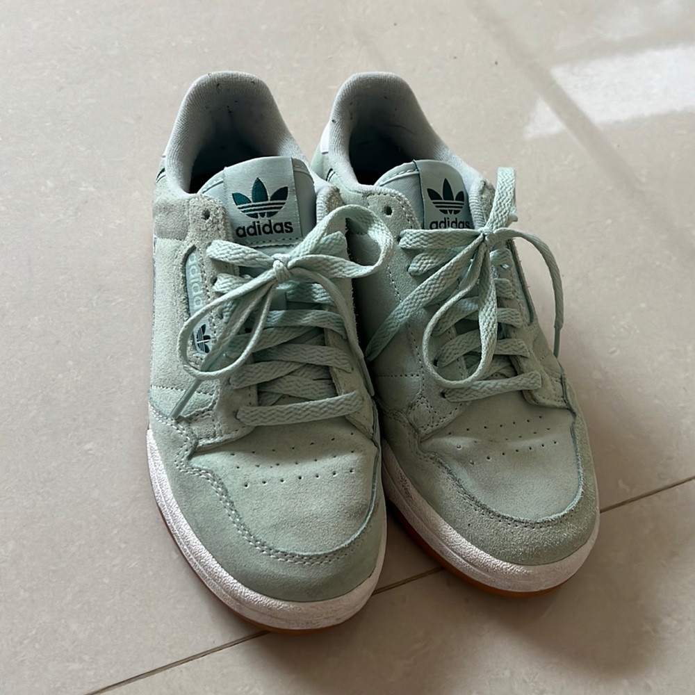 Adidas sneakers, continental 80